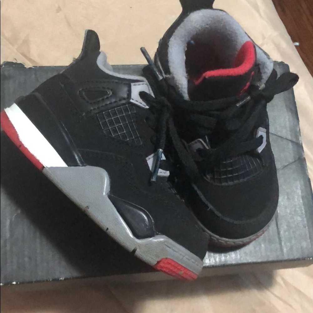 Jordan retro 4